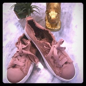 🌸5/$30 Blush Rock & Candy Sneakers! (10) 2D2